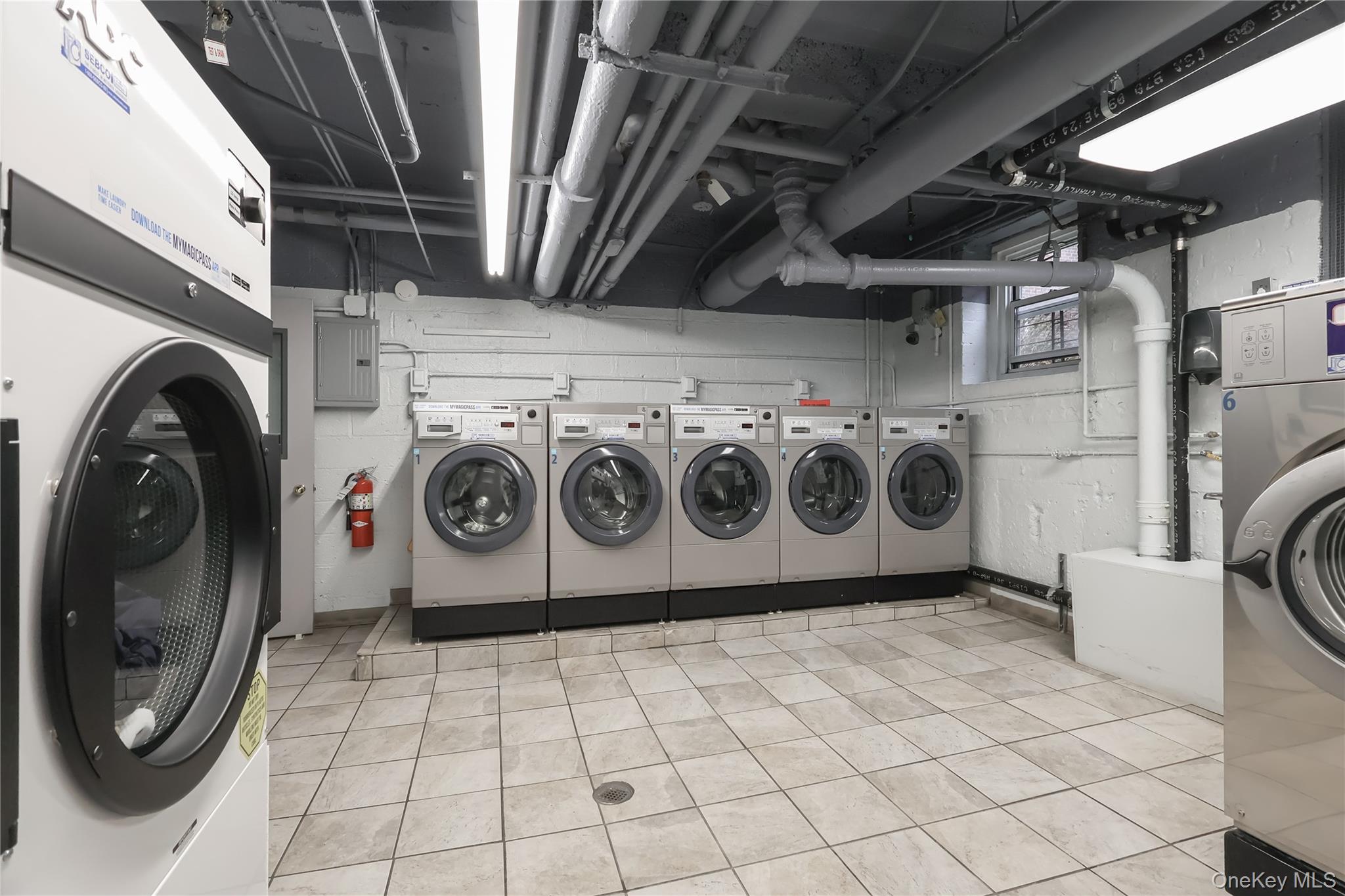 #18 photo, 67-38 108th Street, Forest Hills , NY 11375