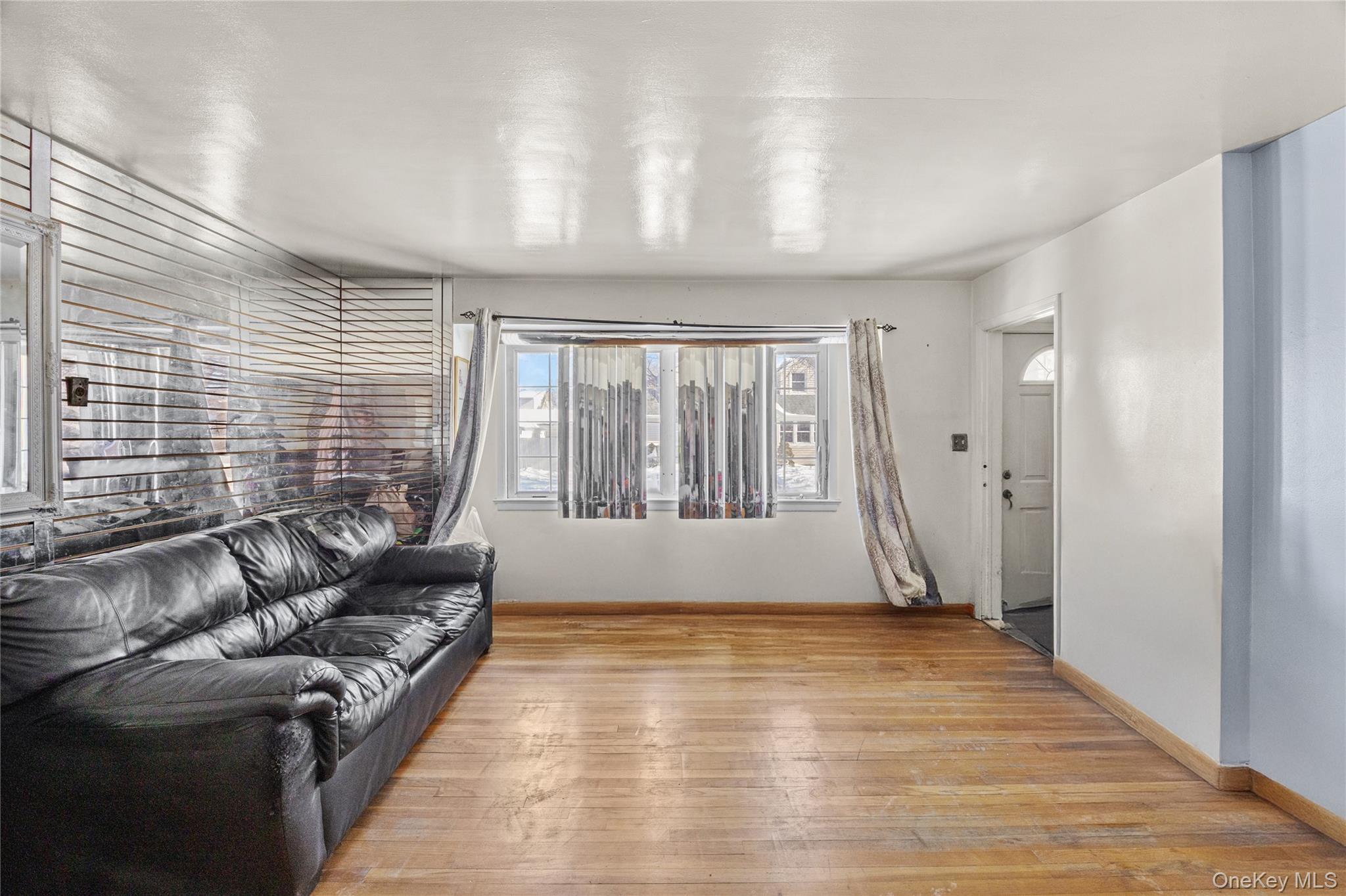 #4 photo, 358 Litchfield Avenue, নাসাউ কাউন্টি Elmont , NY 11003