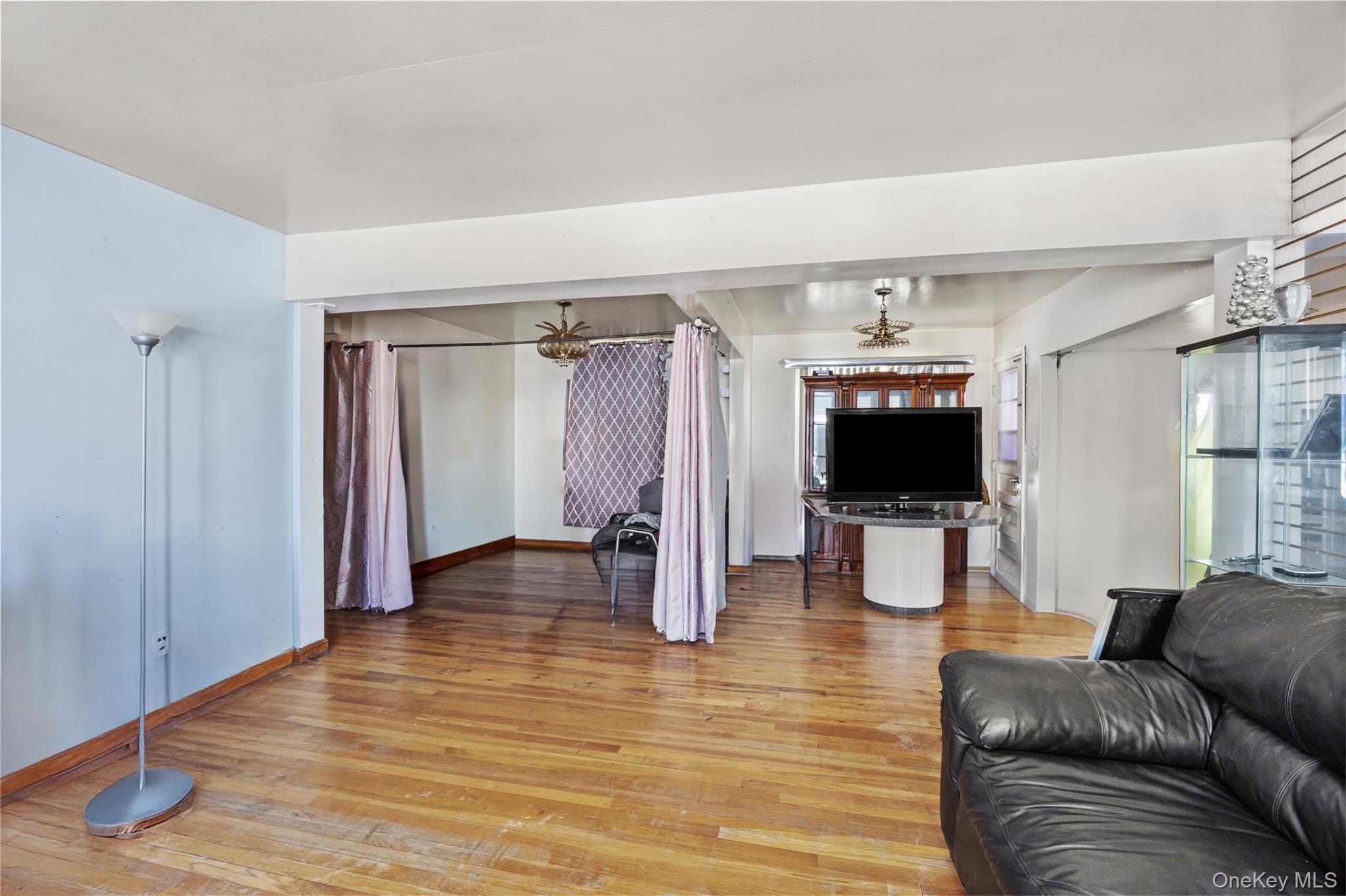 #5 photo, 358 Litchfield Avenue, নাসাউ কাউন্টি Elmont , NY 11003