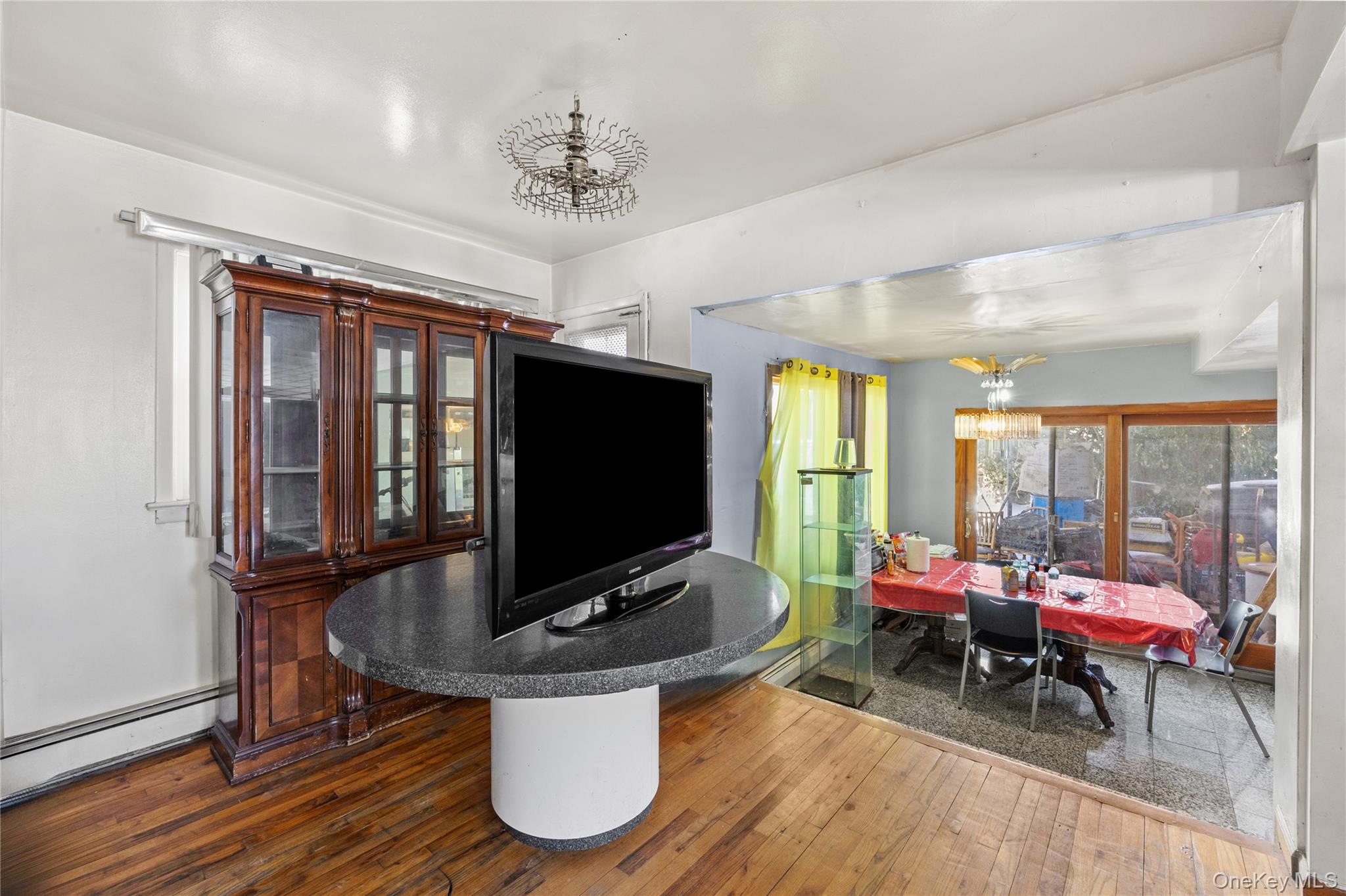 #6 photo, 358 Litchfield Avenue, নাসাউ কাউন্টি Elmont , NY 11003