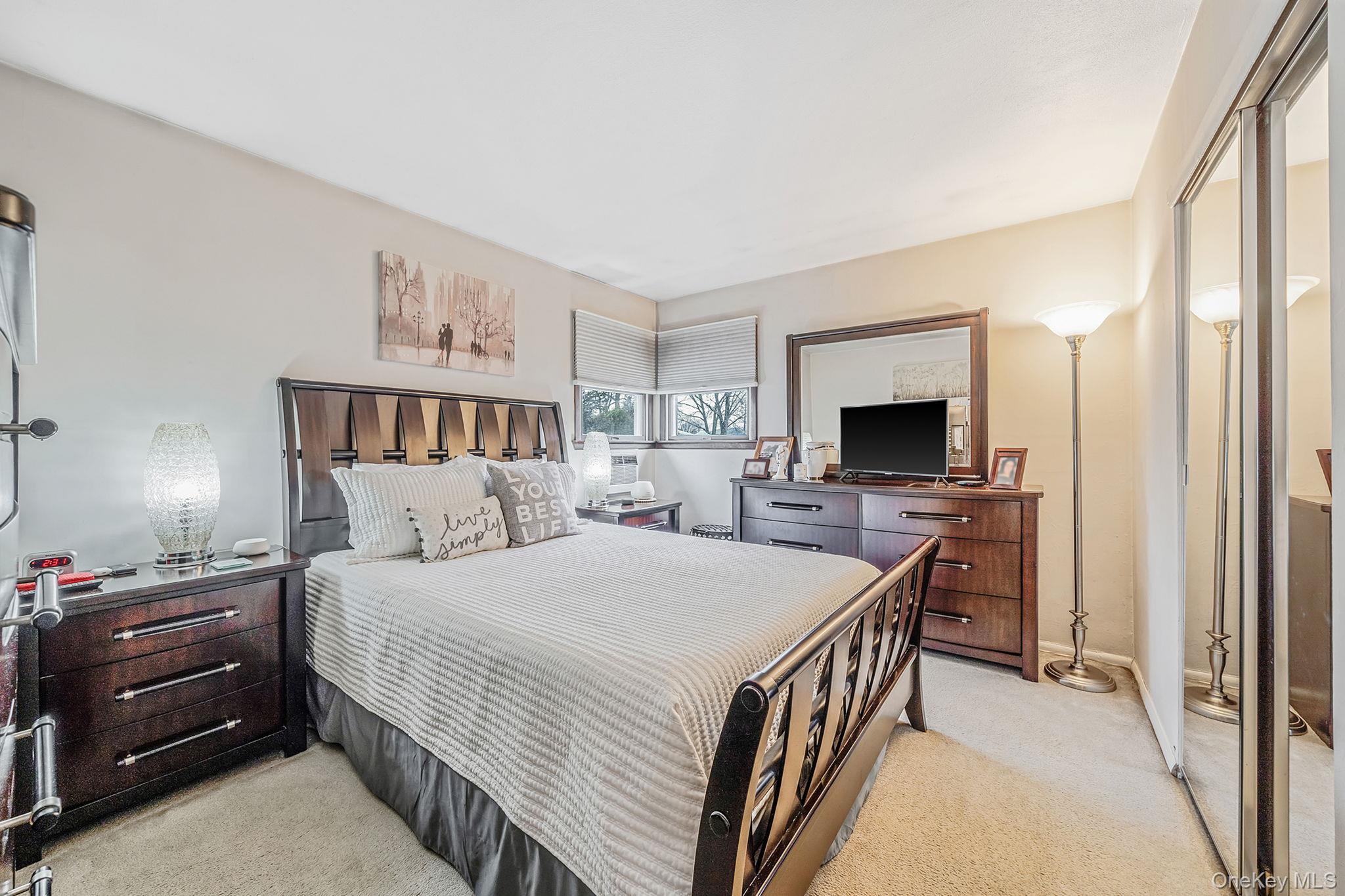 #10 photo, 141 Conerty Street, সাফোক কাউন্টি Brentwood , NY 11717