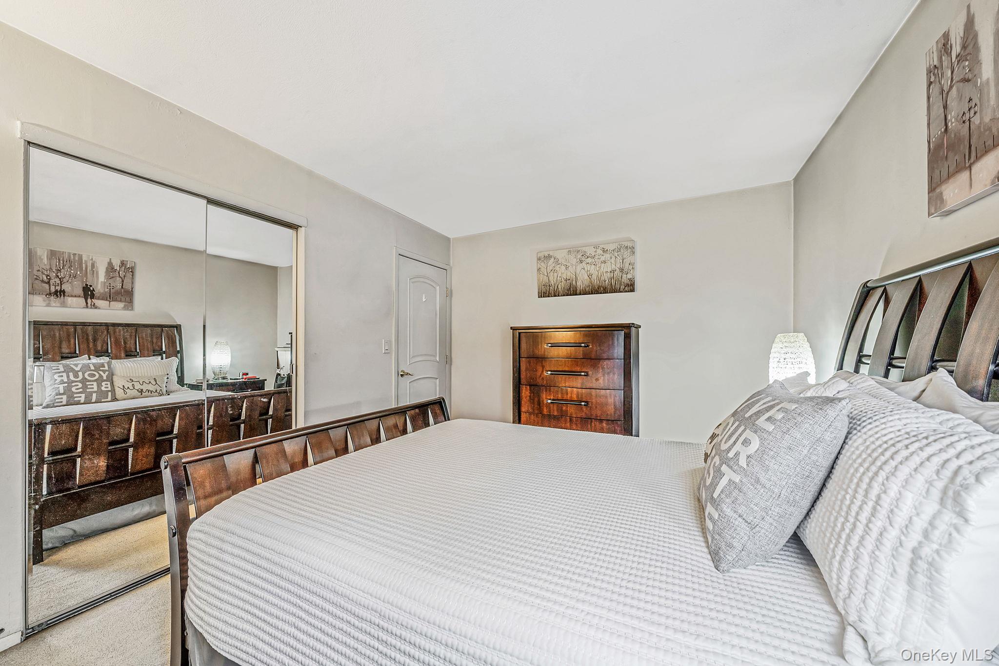 #11 photo, 141 Conerty Street, সাফোক কাউন্টি Brentwood , NY 11717