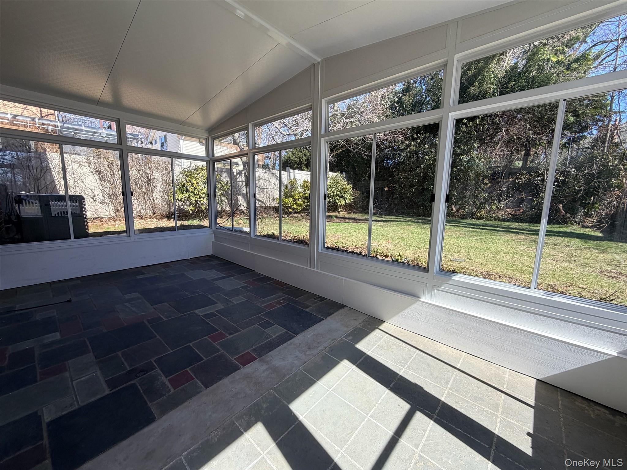 #12 photo, 86-79 Palo Alto Street, কুইন্‌স Jamaica Estates , NY 11423