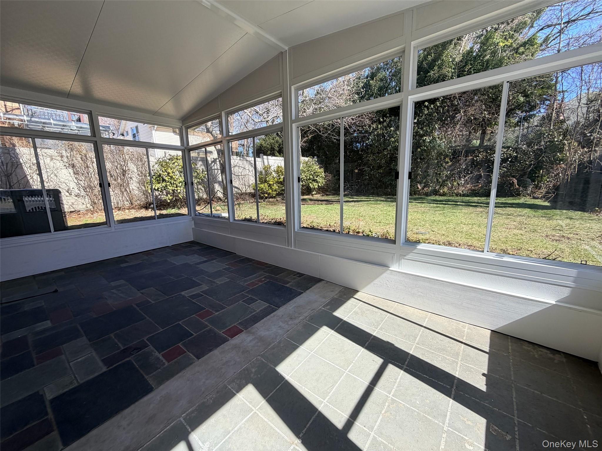 #13 photo, 86-79 Palo Alto Street, কুইন্‌স Jamaica Estates , NY 11423