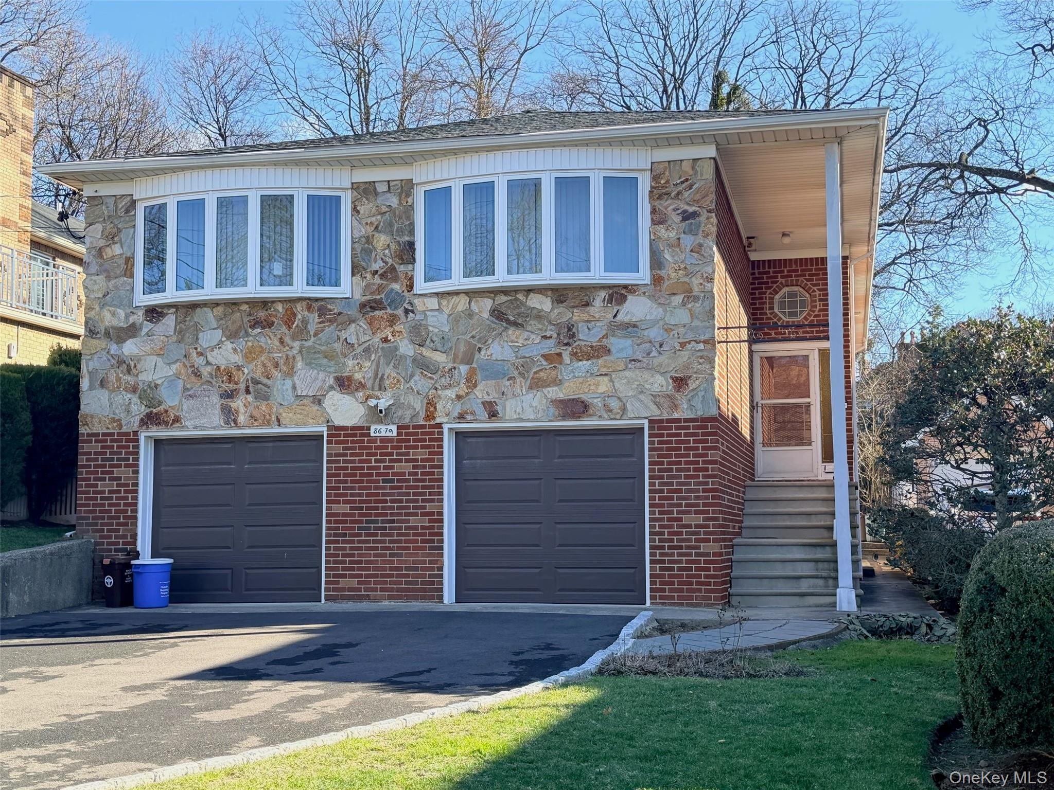 #2 photo, 86-79 Palo Alto Street, কুইন্‌স Jamaica Estates , NY 11423