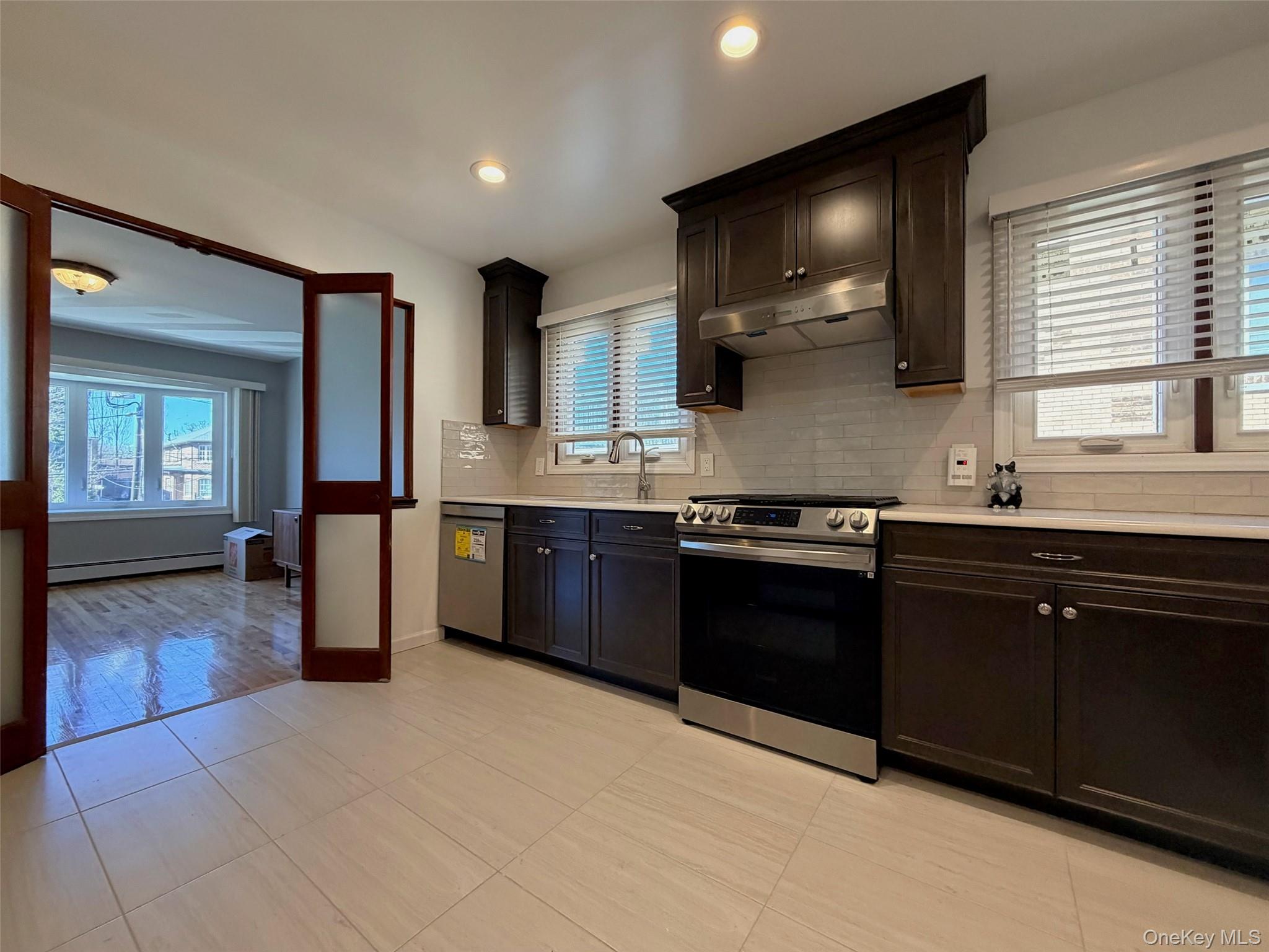 #6 photo, 86-79 Palo Alto Street, কুইন্‌স Jamaica Estates , NY 11423