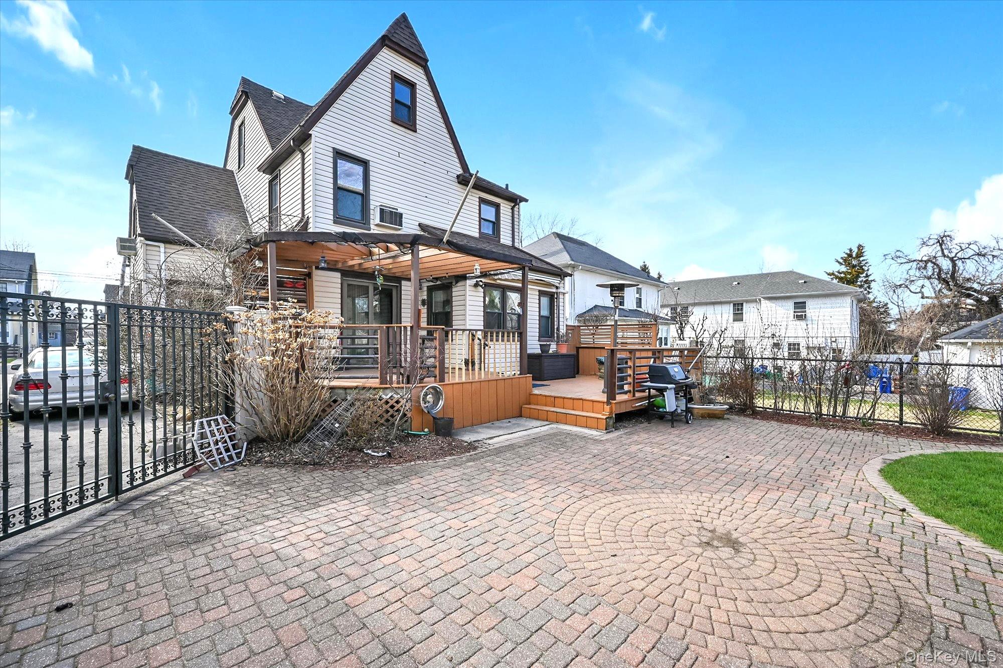 #13 photo, 33-35 150th Place, クイーンズ区 Flushing , NY 11354