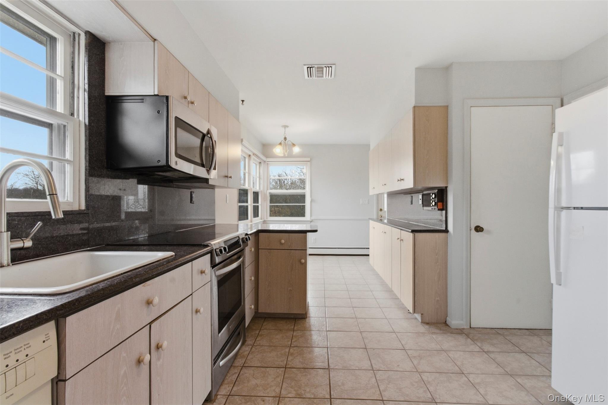 #9 photo, 27 Allapartus Circle, Ossining , NY 10562