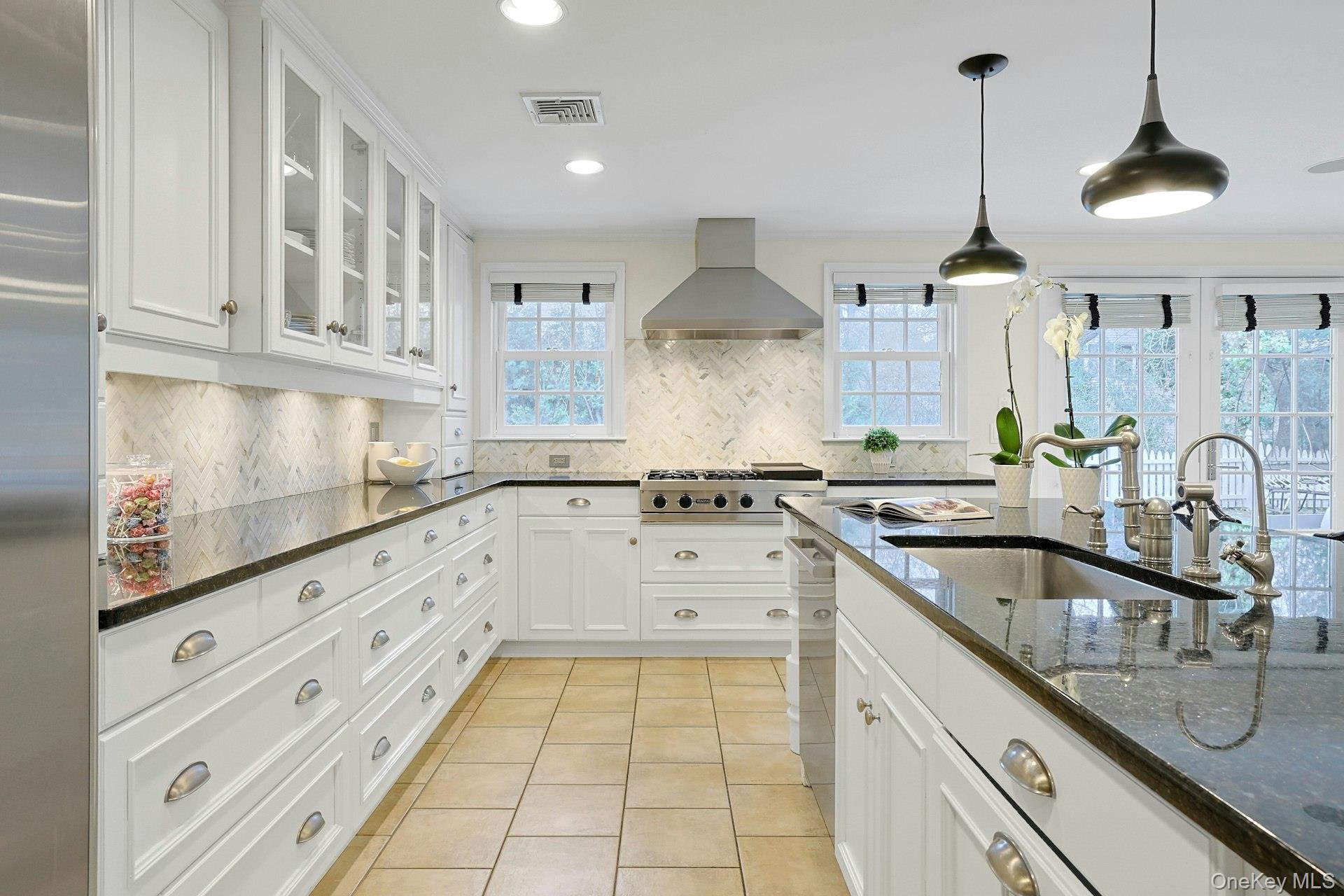 #10 photo, 250 Mamaroneck Road, Scarsdale , NY 10583