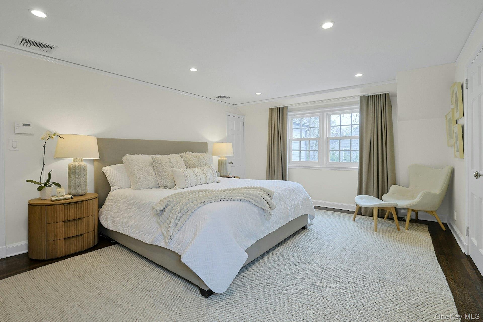 #17 photo, 250 Mamaroneck Road, Scarsdale , NY 10583