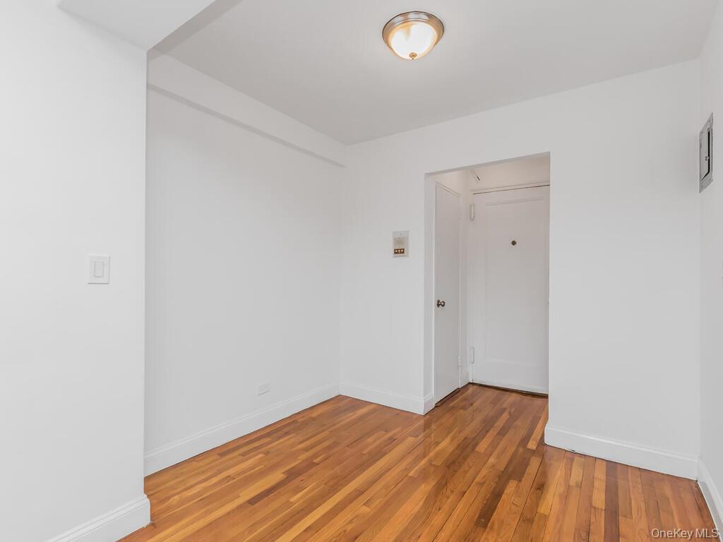 #11 photo, 2105 Wallace Avenue, ব্রঙ্কস Bronx , NY 10462