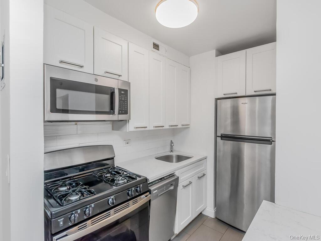 #2 photo, 2105 Wallace Avenue, ব্রঙ্কস Bronx , NY 10462
