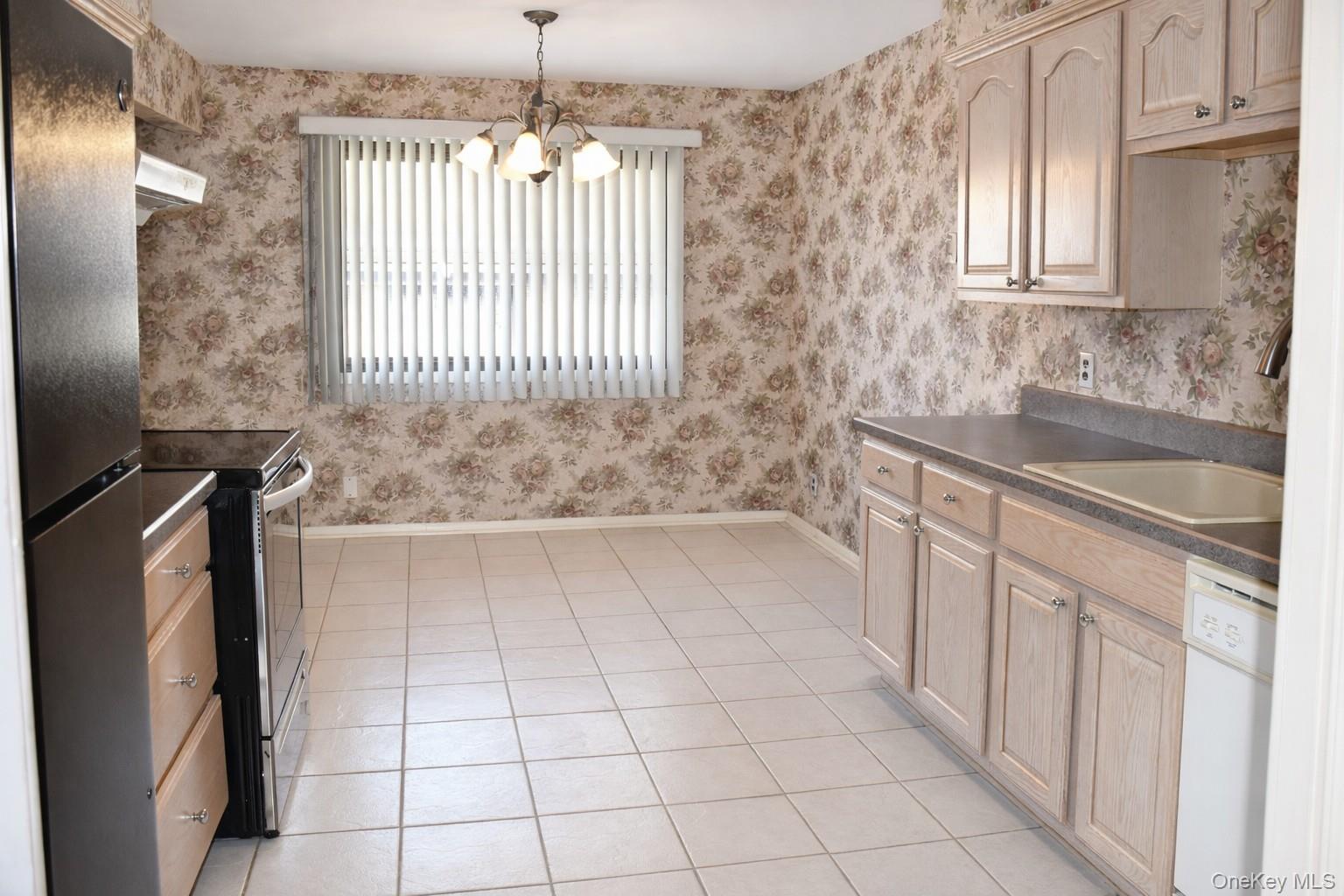 #11 photo, 10 Oakwood Terrace, New Windsor , NY 12553