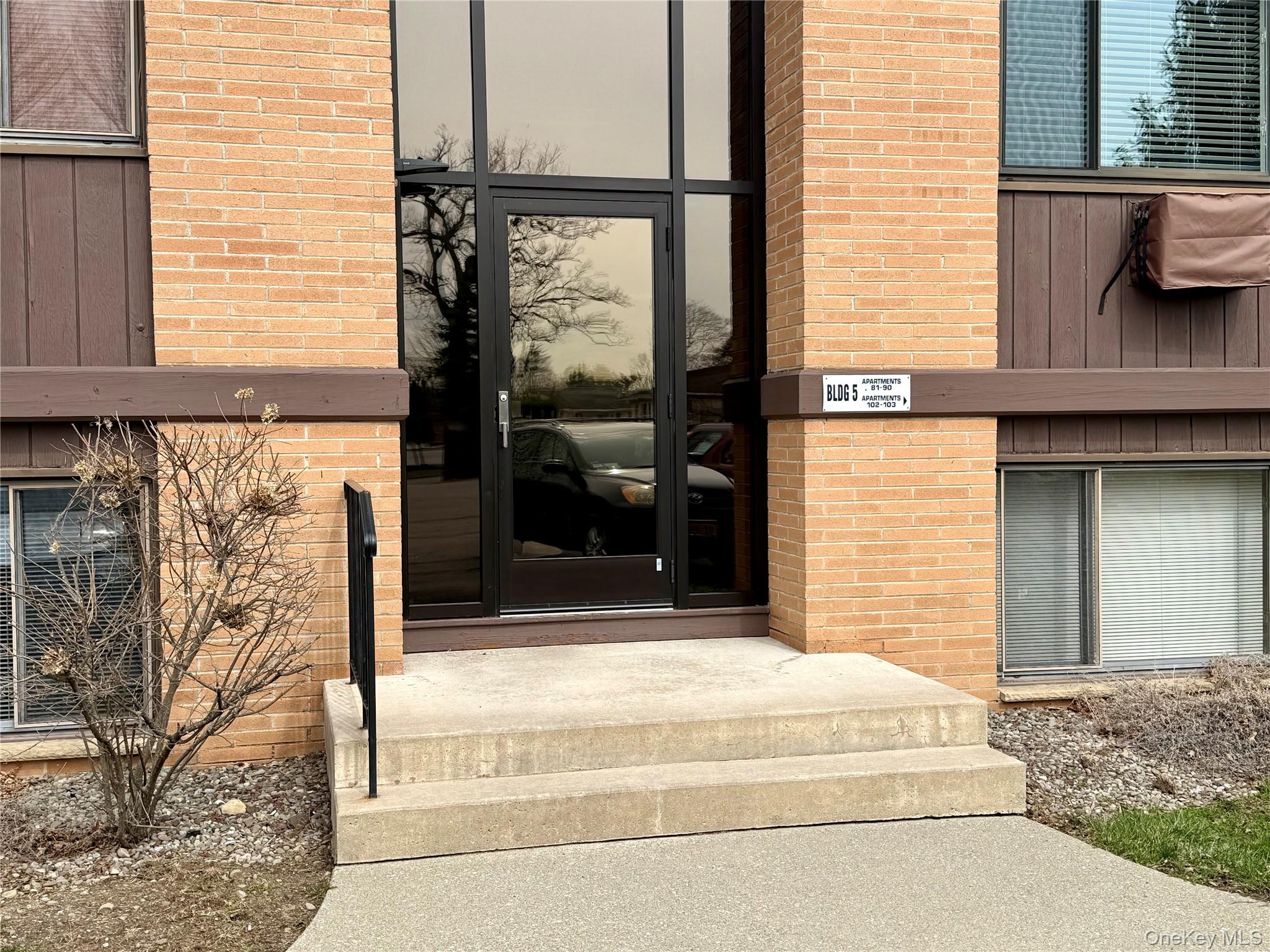 #4 photo, 10 Oakwood Terrace, New Windsor , NY 12553