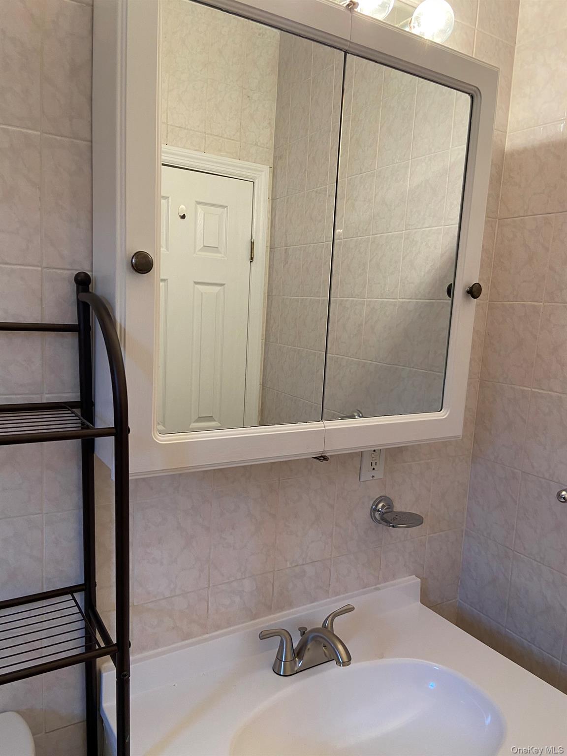 #10 photo, 3117 Buell Street, কুইন্‌স East Elmhurst , NY 11369