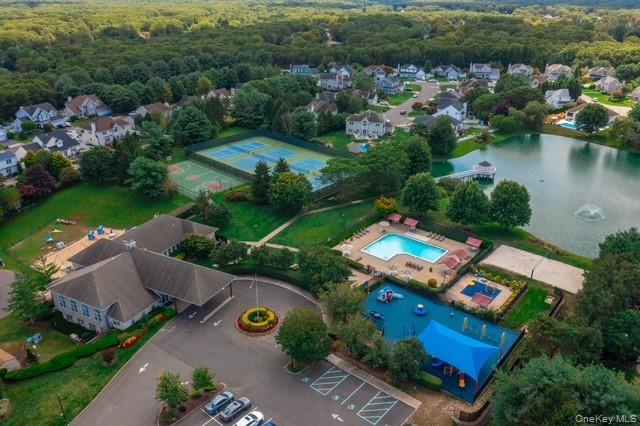 #18 photo, 1 Laurel Lane, מחוז סאפוק Holtsville , NY 11742