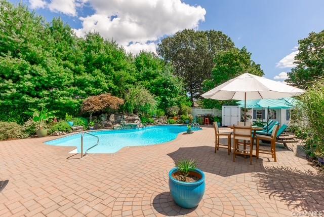 #2 photo, 1 Laurel Lane, מחוז סאפוק Holtsville , NY 11742