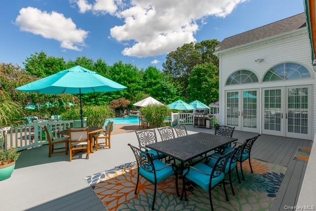 #3 photo, 1 Laurel Lane, מחוז סאפוק Holtsville , NY 11742