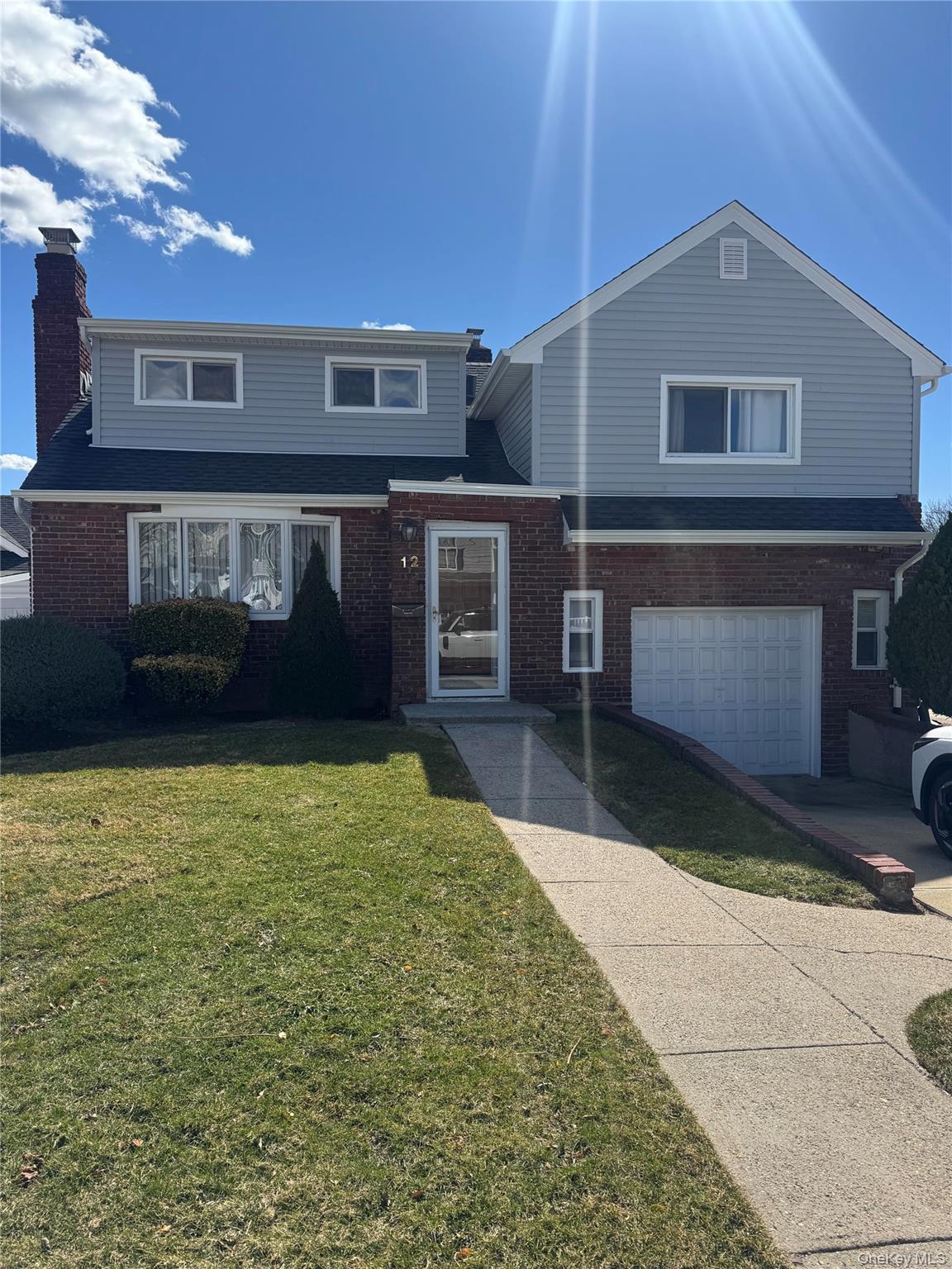 #1 photo, 12 Rutland Road, নাসাউ কাউন্টি Massapequa , NY 11758