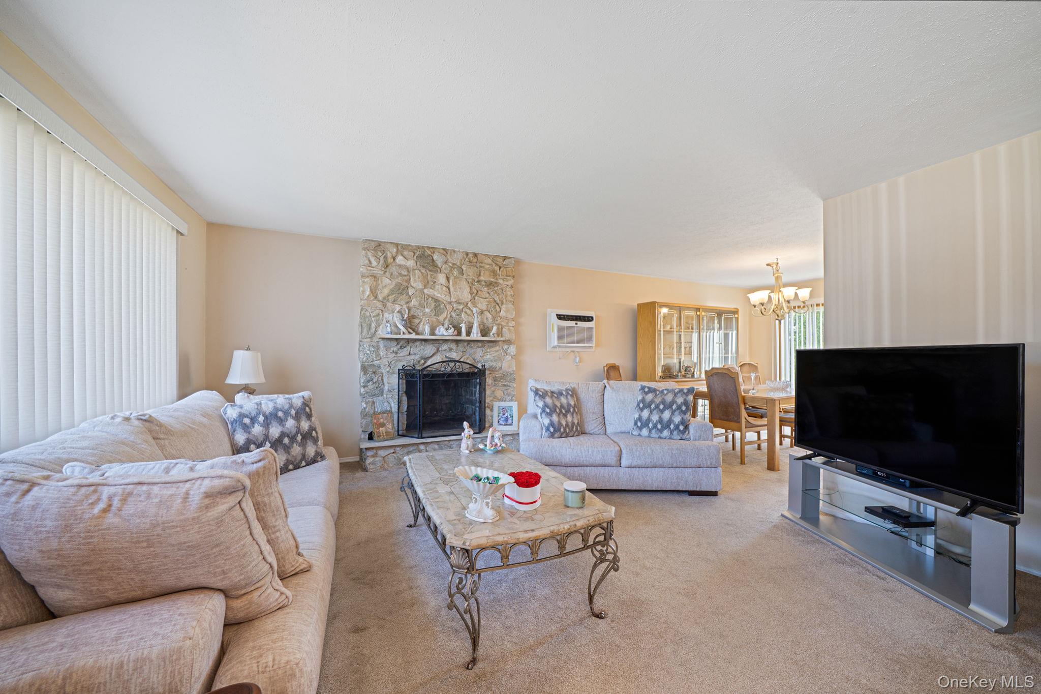 #11 photo, 12 Rutland Road, ナッソー郡 Massapequa , NY 11758