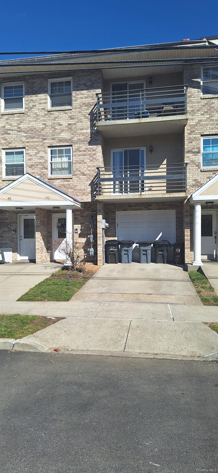 #1 photo, 443 Amber Street, ব্রুকলিন Brooklyn , NY 11208