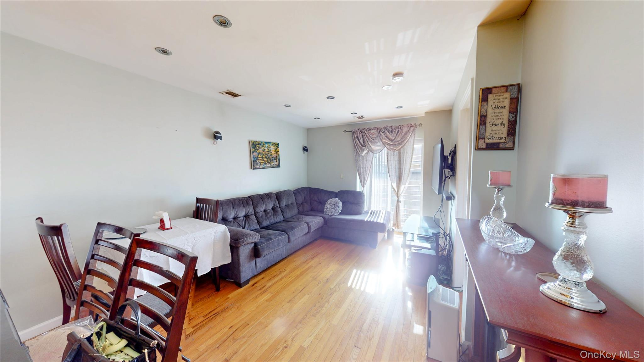 #15 photo, 443 Amber Street, ブルックリン区 Brooklyn , NY 11208