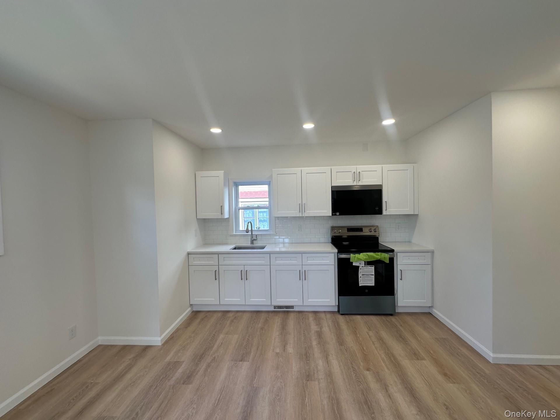 #2 photo, 38 Carroll Street, Poughkeepsie , NY 12601