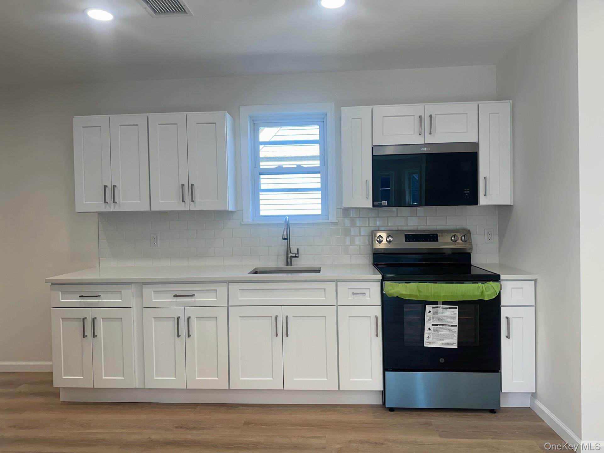 #3 photo, 38 Carroll Street, Poughkeepsie , NY 12601