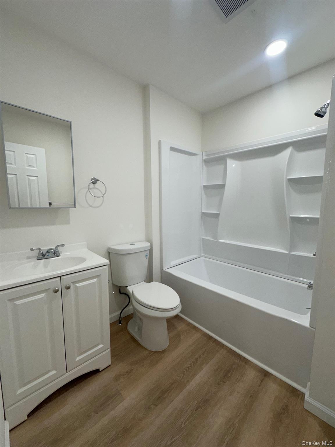 #6 photo, 38 Carroll Street, Poughkeepsie , NY 12601