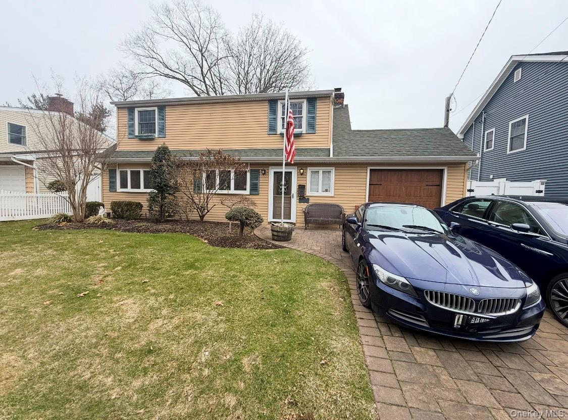 #1 photo, 85 Riverside Avenue, নাসাউ কাউন্টি Massapequa , NY 11758