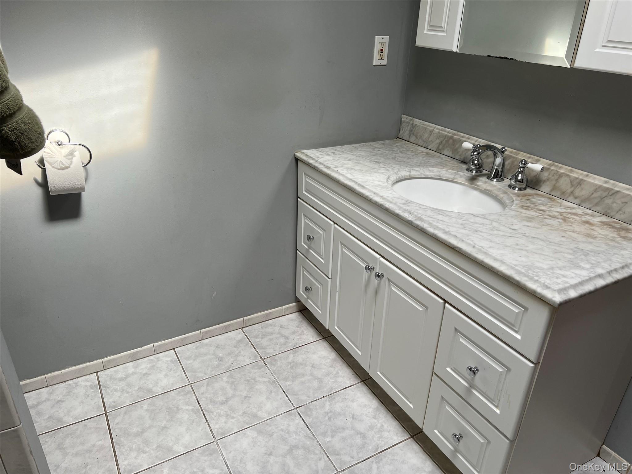 #10 photo, 85 Riverside Avenue, নাসাউ কাউন্টি Massapequa , NY 11758