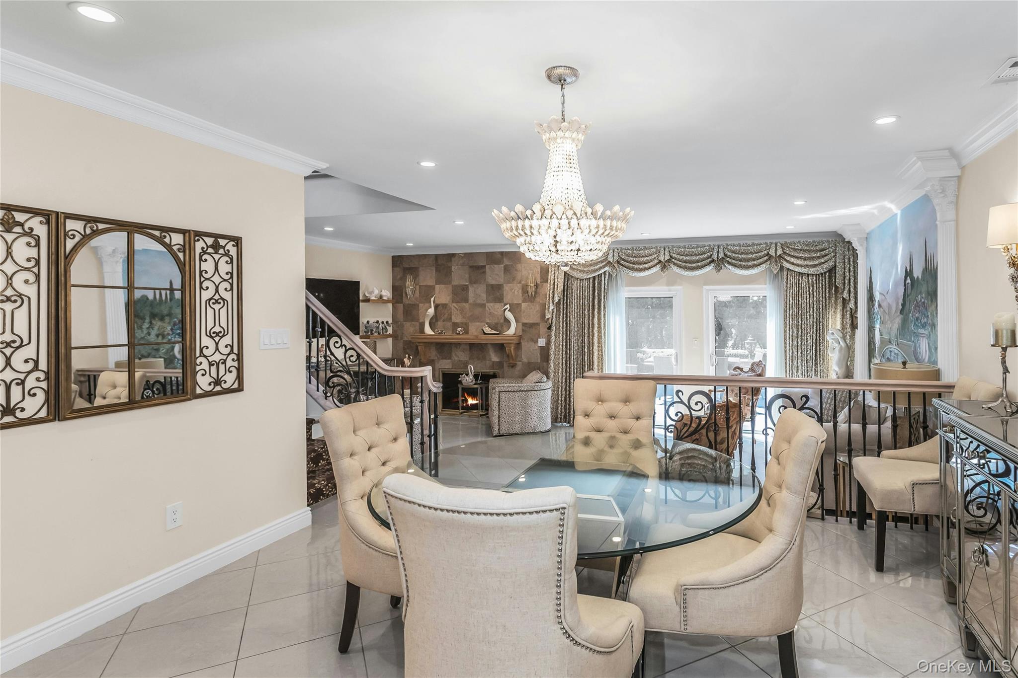 #11 photo, 156 Southgate Circle, Massapequa Park , NY 11762