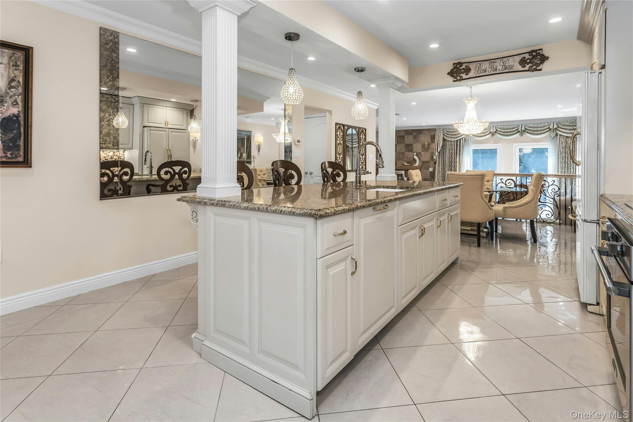 #7 photo, 156 Southgate Circle, Massapequa Park , NY 11762