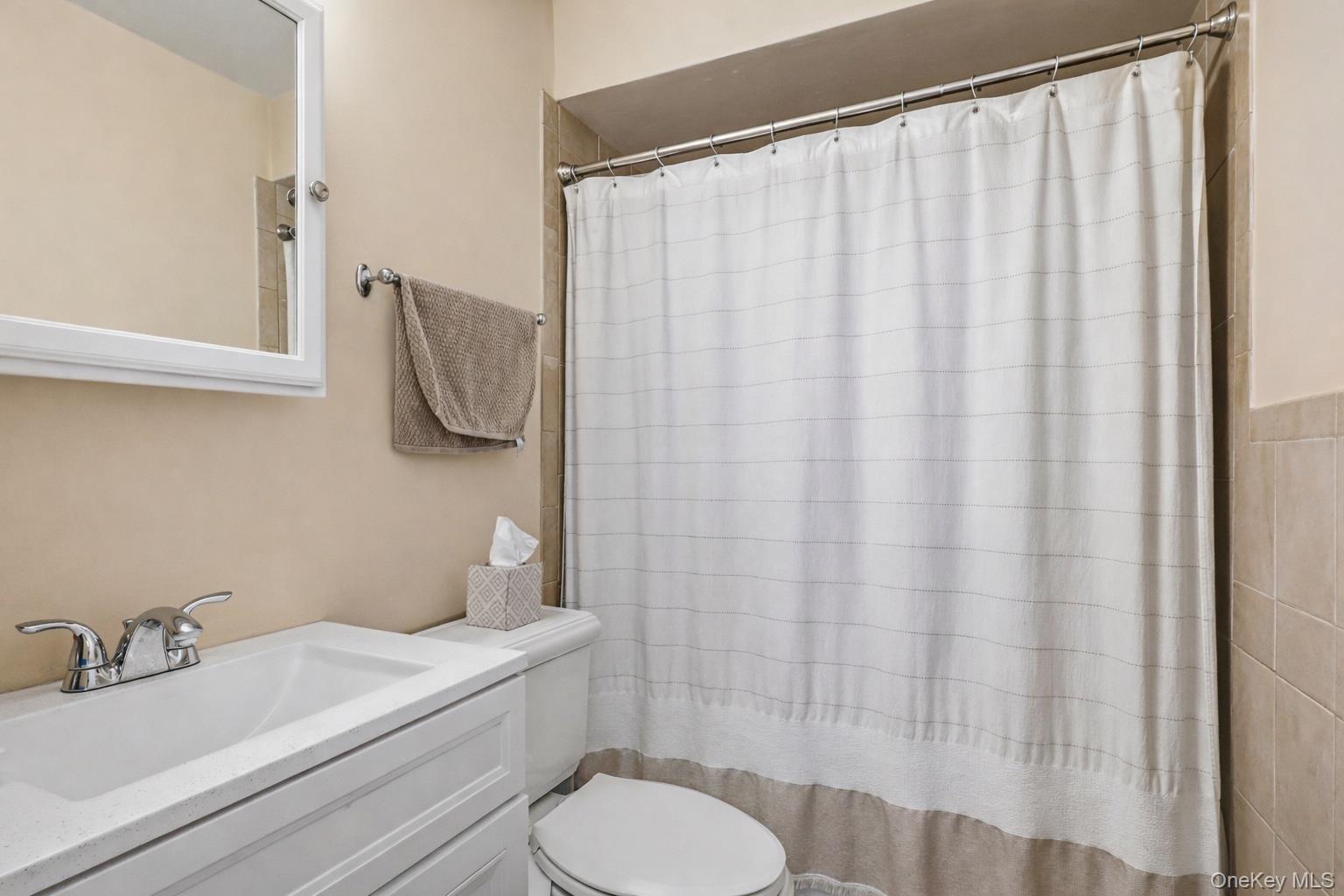 #12 photo, 1 Atlantic Avenue, নাসাউ কাউন্টি Farmingdale , NY 11735