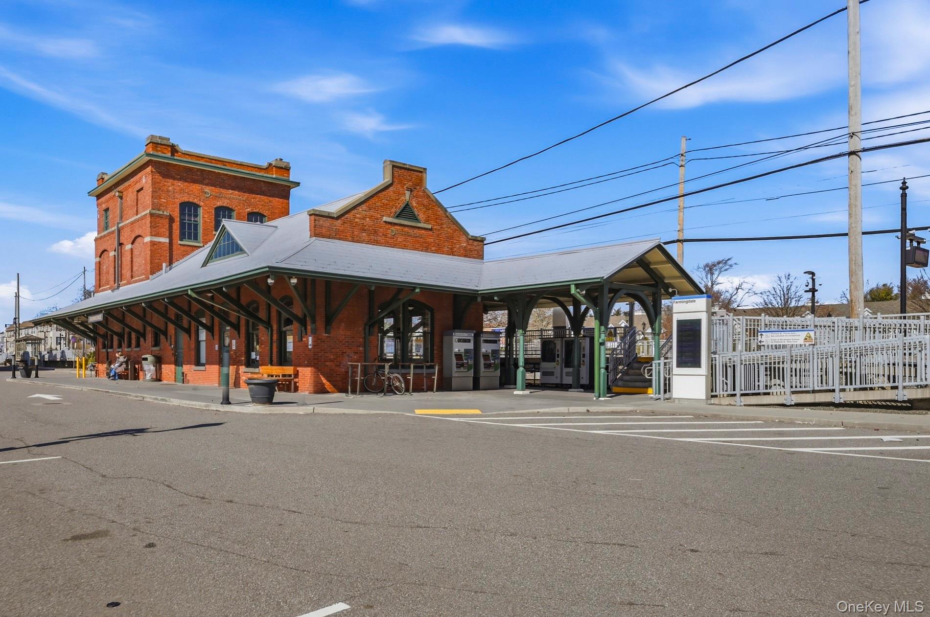 #15 photo, 1 Atlantic Avenue, নাসাউ কাউন্টি Farmingdale , NY 11735