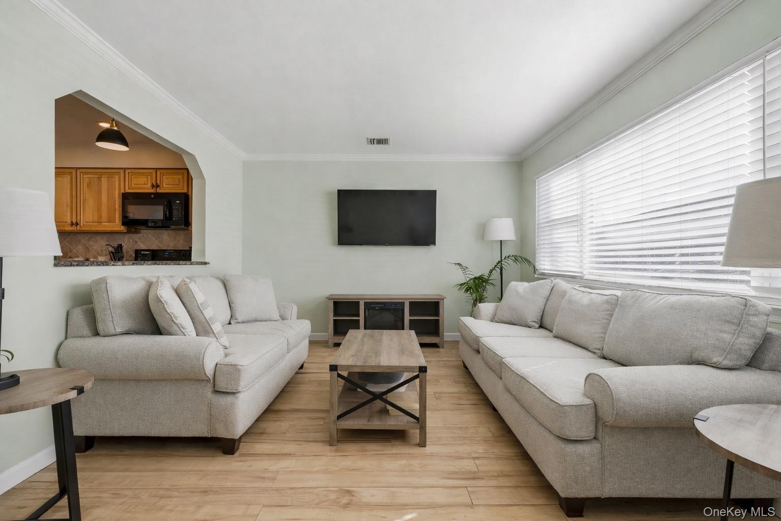 #5 photo, 1 Atlantic Avenue, নাসাউ কাউন্টি Farmingdale , NY 11735