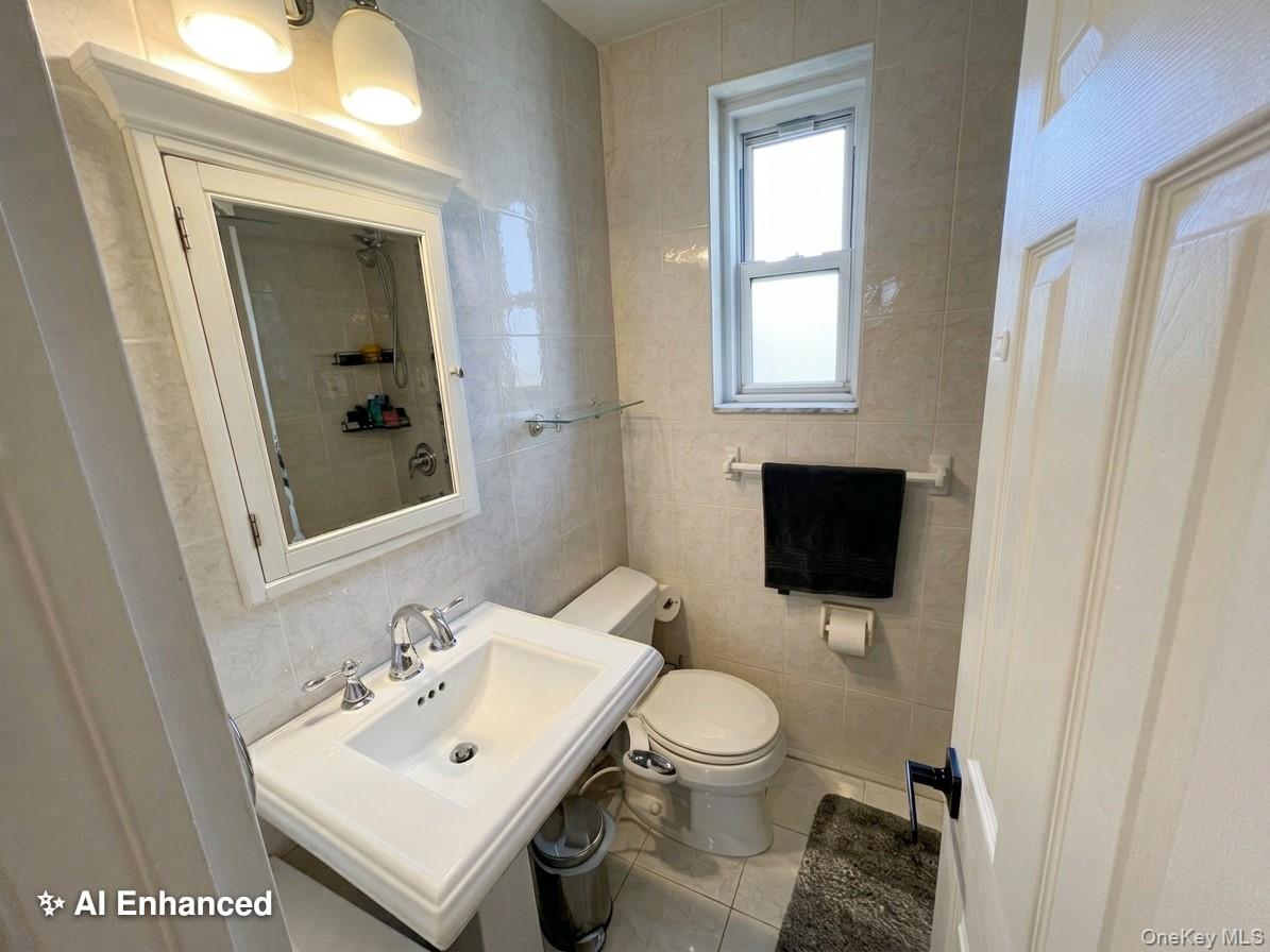 #6 photo, 26067 75th Avenue, কুইন্‌স Glen Oaks , NY 11004