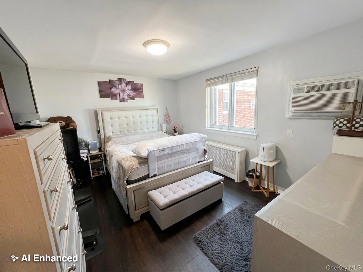 #7 photo, 26067 75th Avenue, কুইন্‌স Glen Oaks , NY 11004