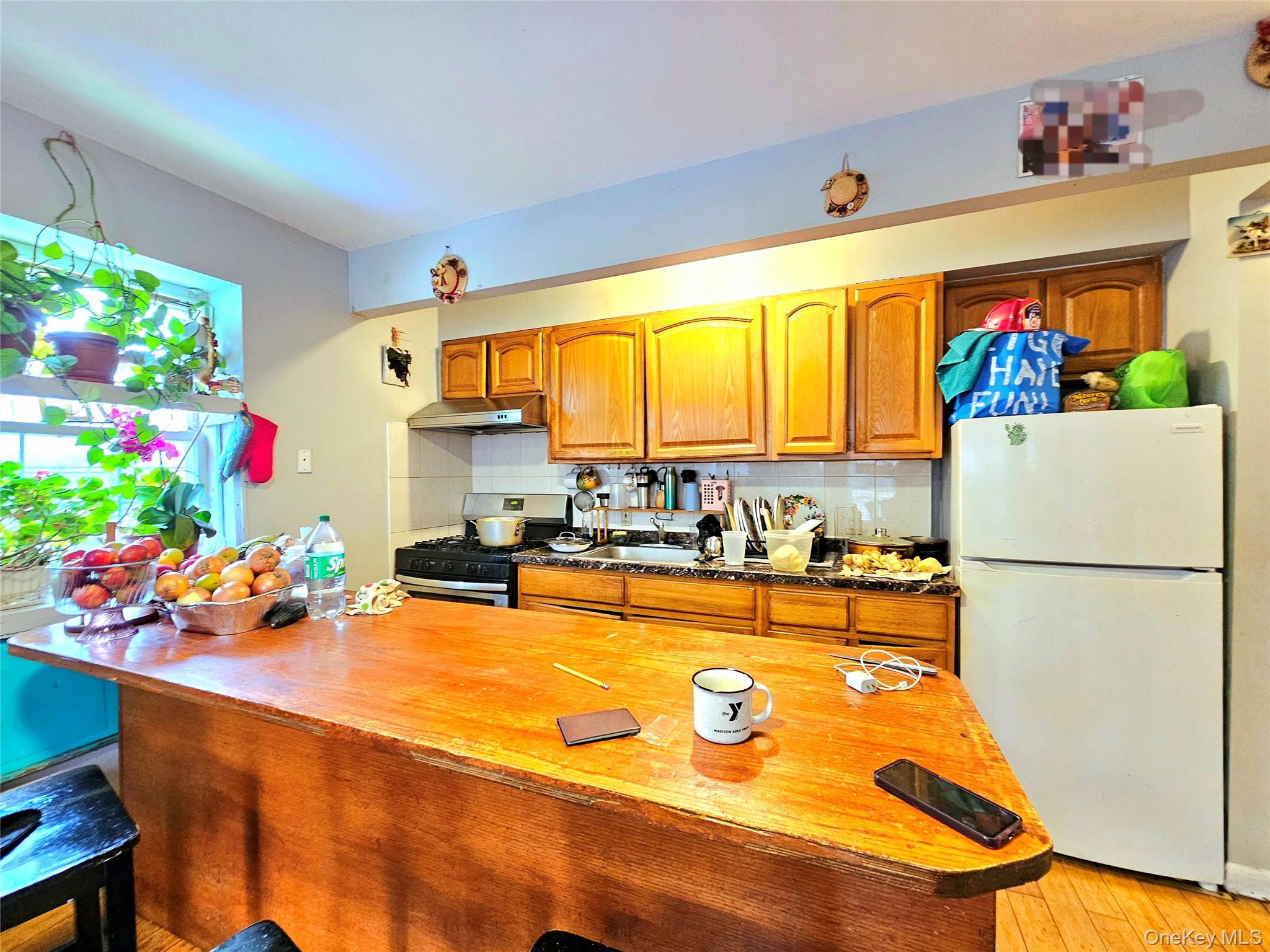 #10 photo, 99-18 Corona Avenue, कोरोना Corona , NY 11368