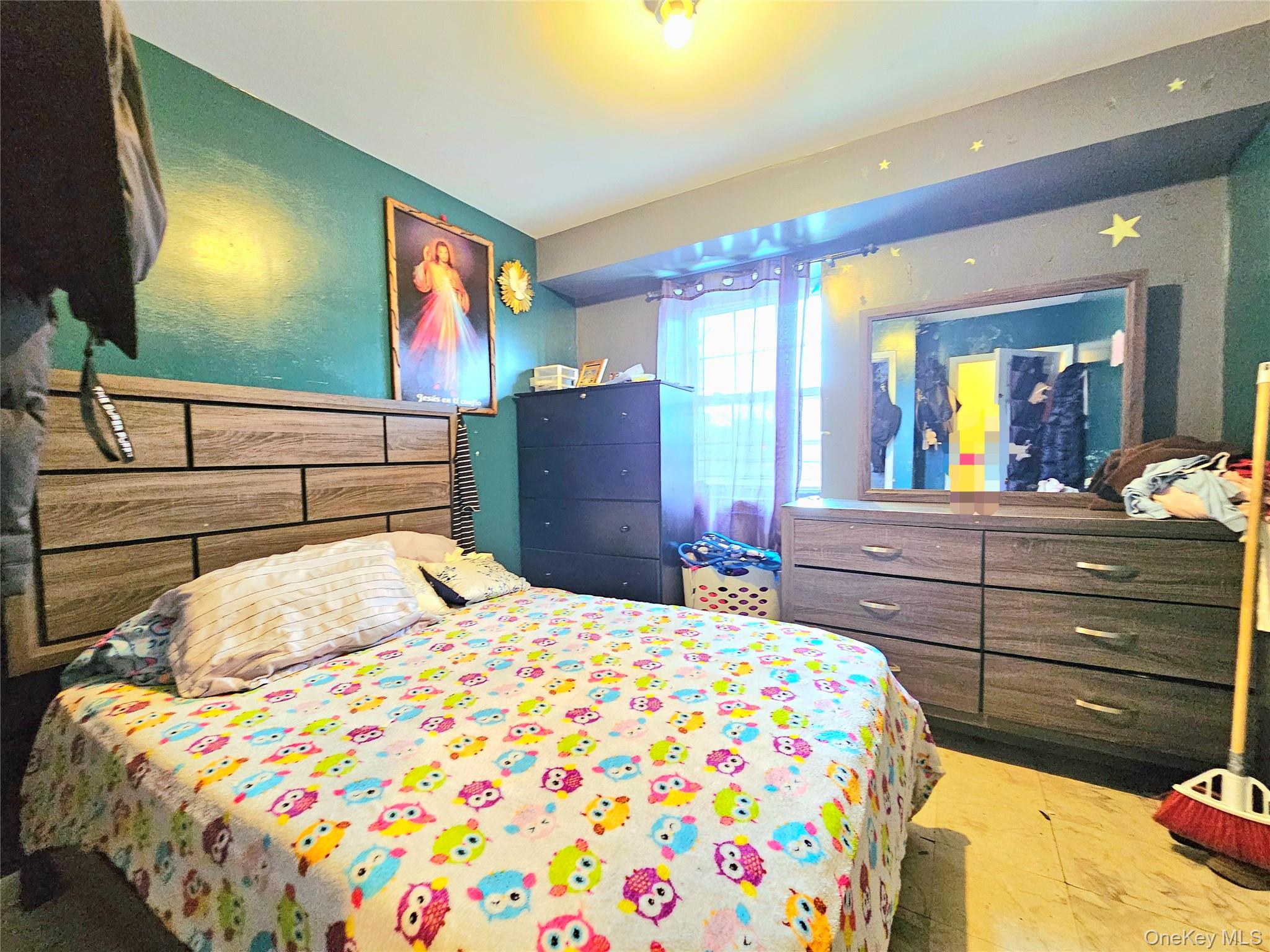 #8 photo, 99-18 Corona Avenue, कोरोना Corona , NY 11368