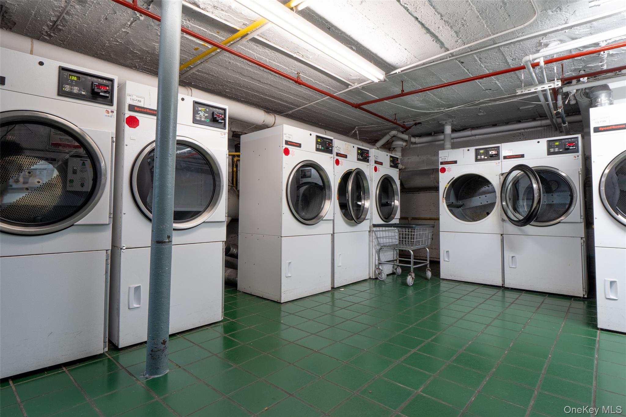 #11 photo, 34-58 90 Street, কুইন্‌স Jackson Heights , NY 11372