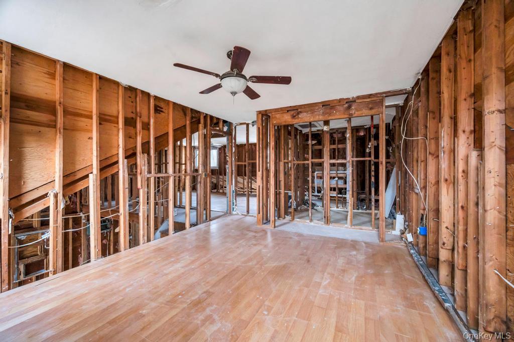 #8 photo, 34 Pinelawn Avenue, সাফোক কাউন্টি Shirley , NY 11967