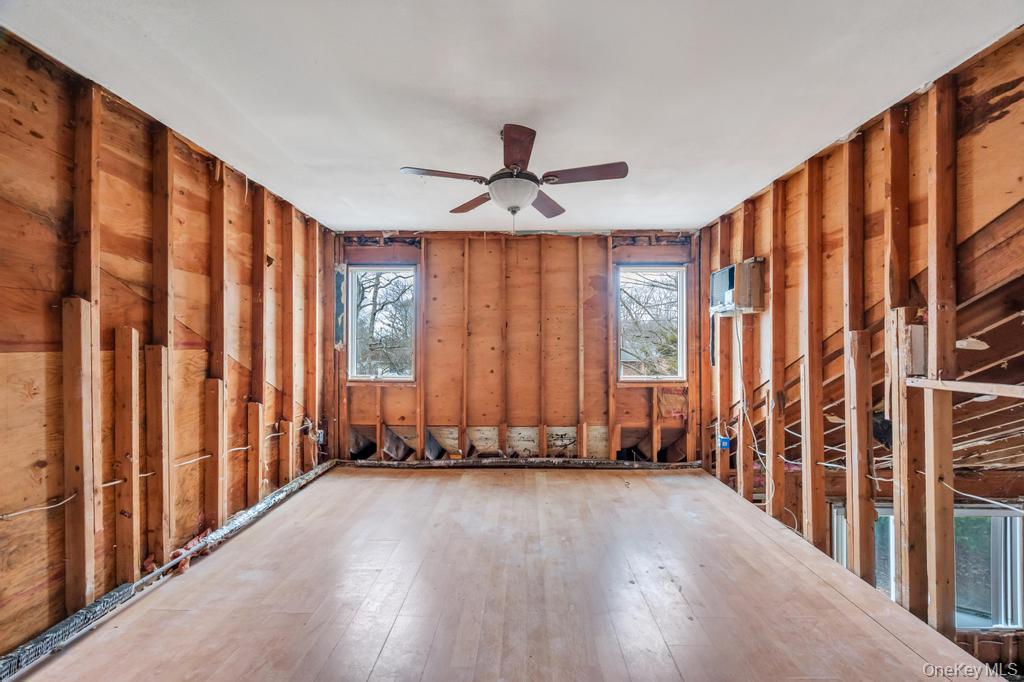 #9 photo, 34 Pinelawn Avenue, সাফোক কাউন্টি Shirley , NY 11967