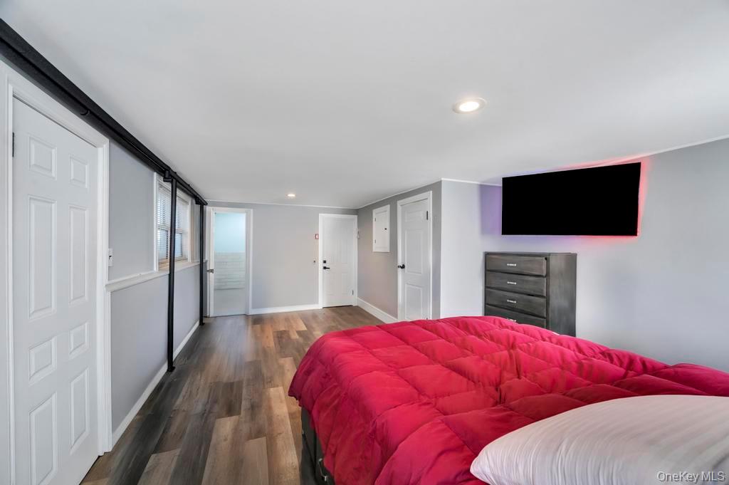 #20 photo, 221 Cedar Court, সাফোক কাউন্টি Copiague , NY 11726