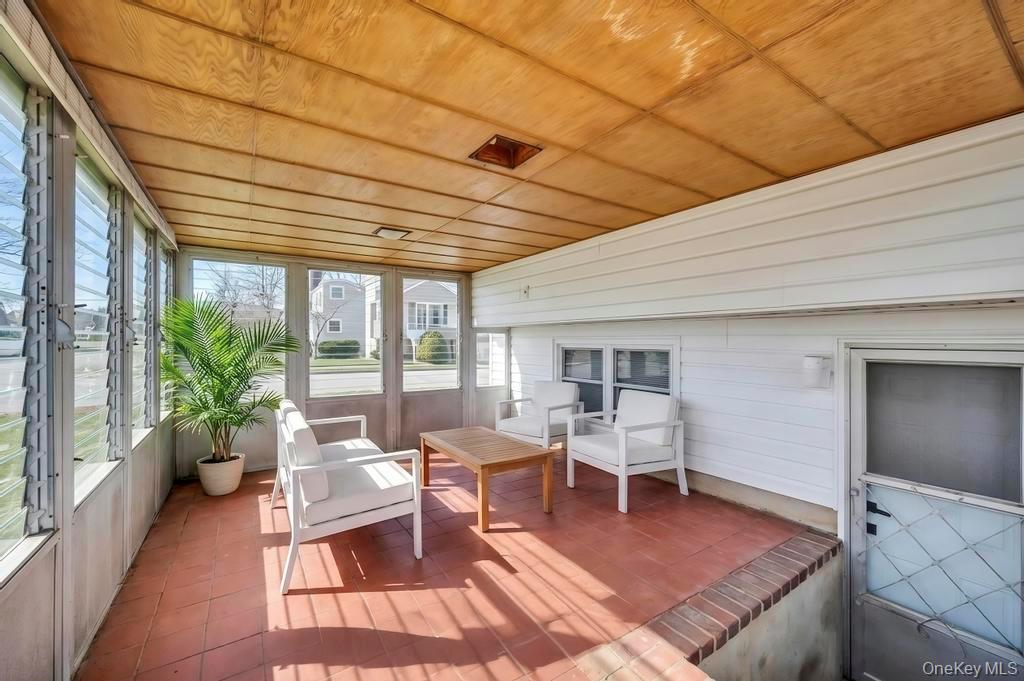 #9 photo, 221 Cedar Court, সাফোক কাউন্টি Copiague , NY 11726