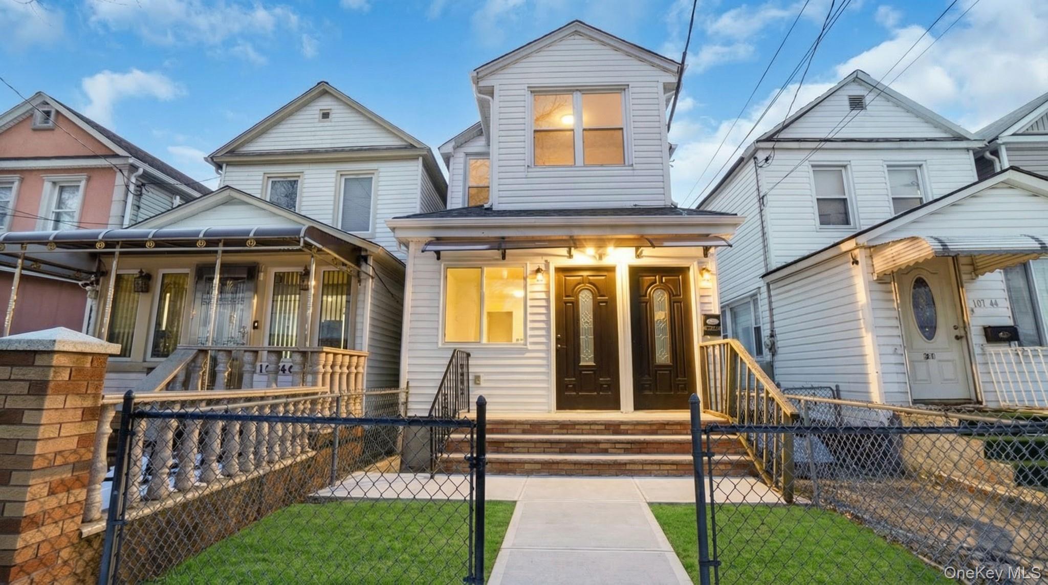 #1 photo, 107-46 120th Street, কুইন্‌স Richmond Hill S. , NY 11419