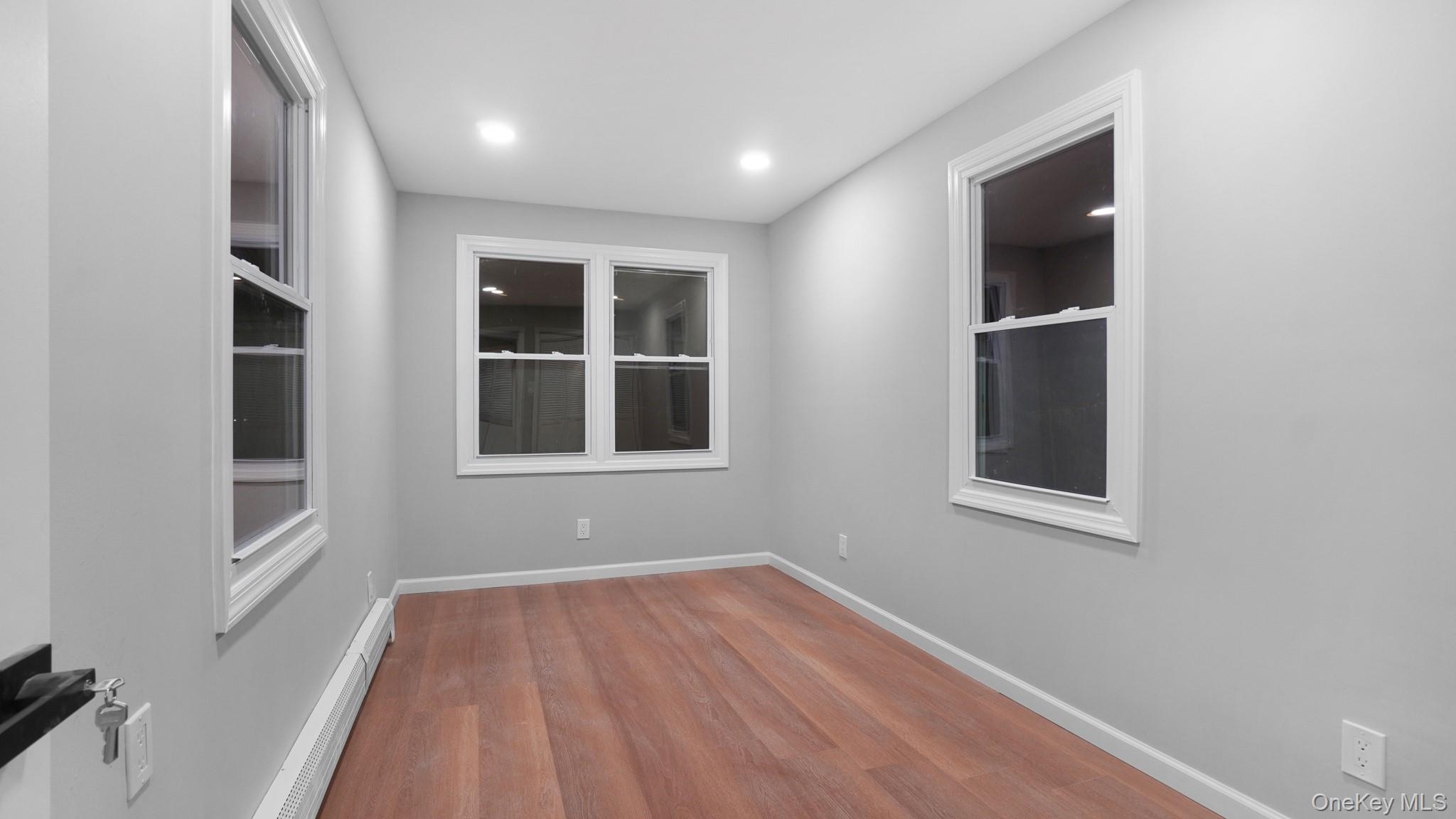 #13 photo, 107-46 120th Street, কুইন্‌স Richmond Hill S. , NY 11419