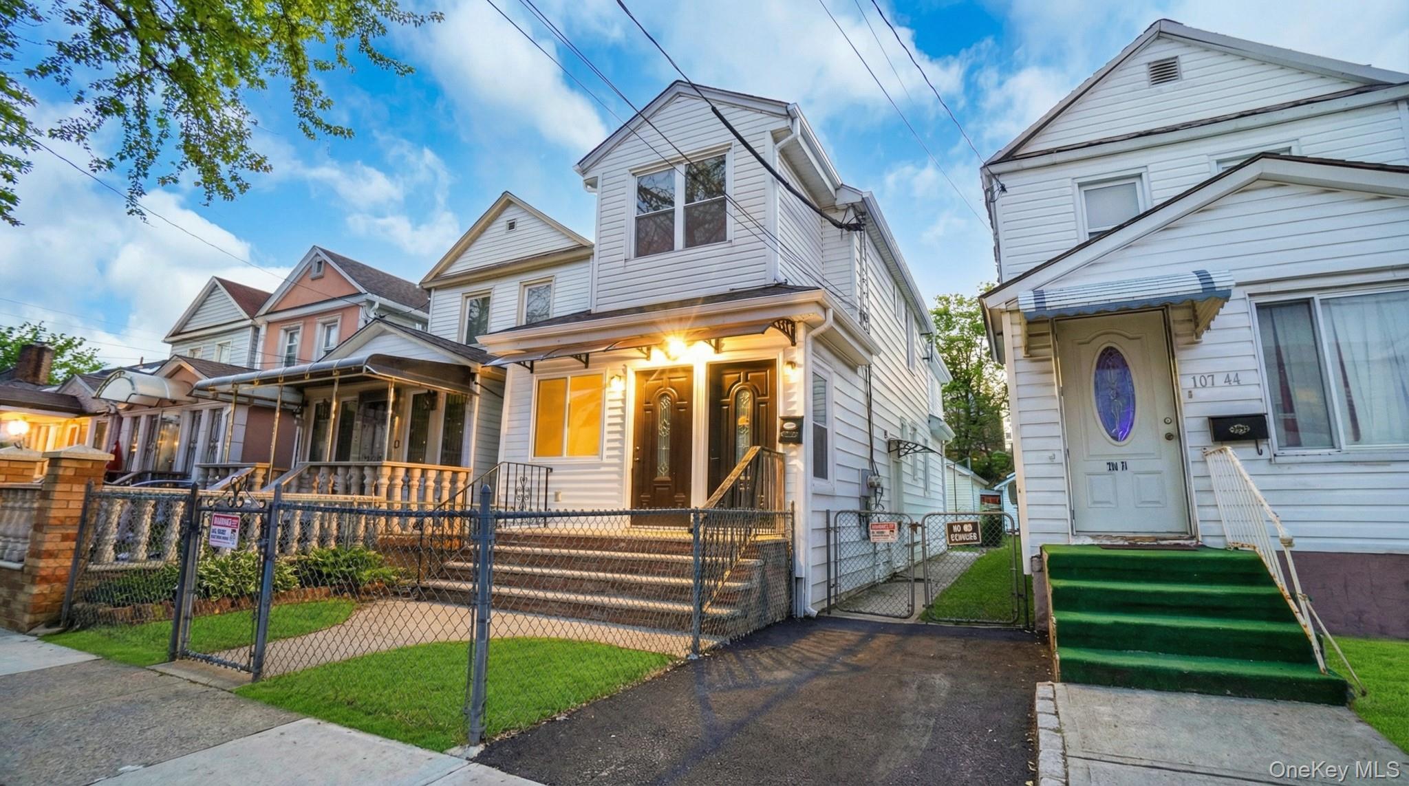 #2 photo, 107-46 120th Street, কুইন্‌স Richmond Hill S. , NY 11419