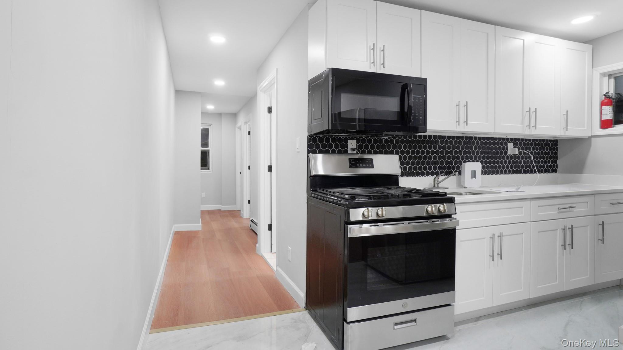 #5 photo, 107-46 120th Street, কুইন্‌স Richmond Hill S. , NY 11419