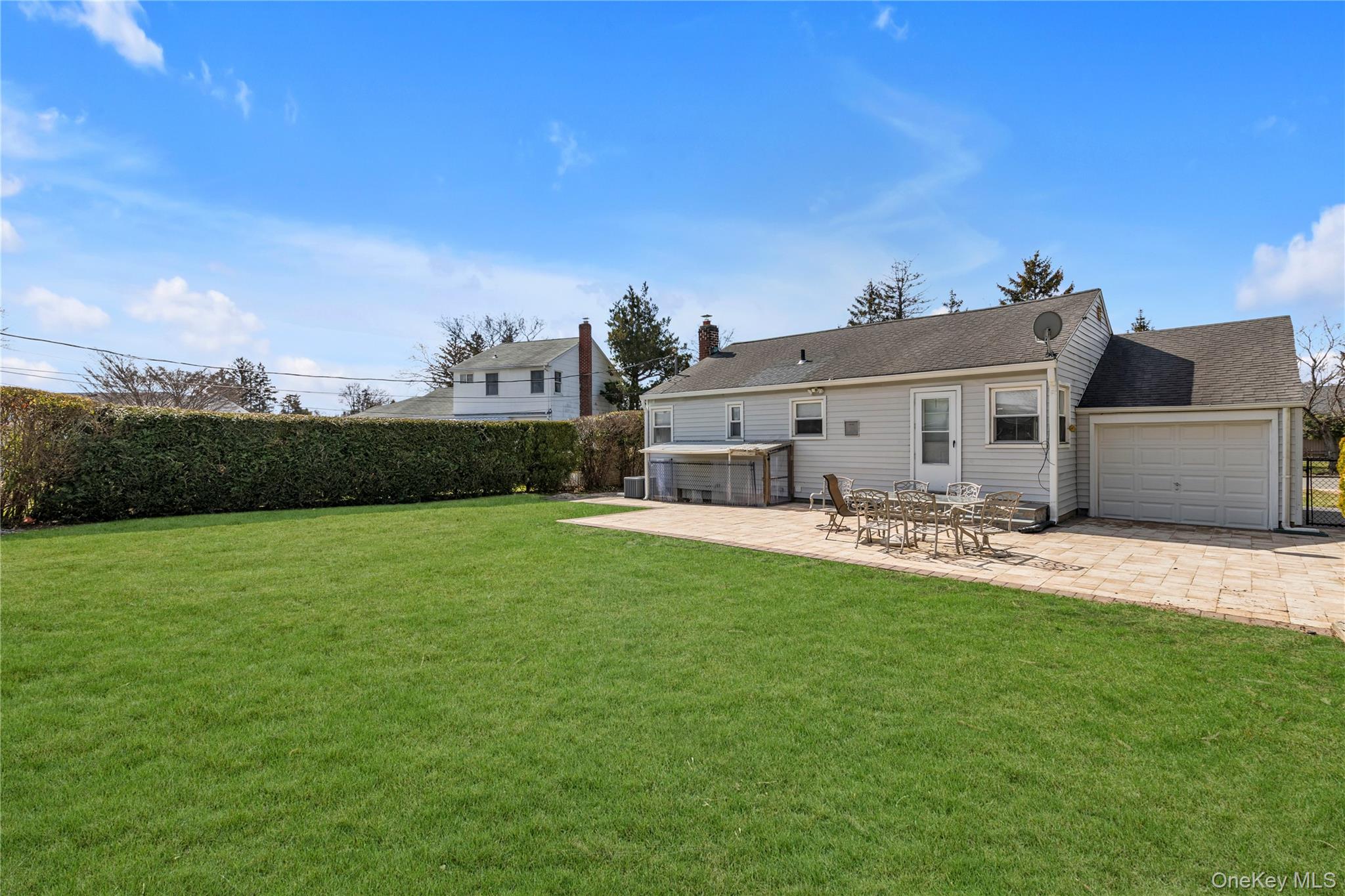 #13 photo, 8 E Gate, নাসাউ কাউন্টি Plainview , NY 11803